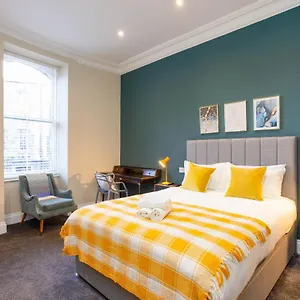 Royal 2bed Center , Edinburgh United Kingdom